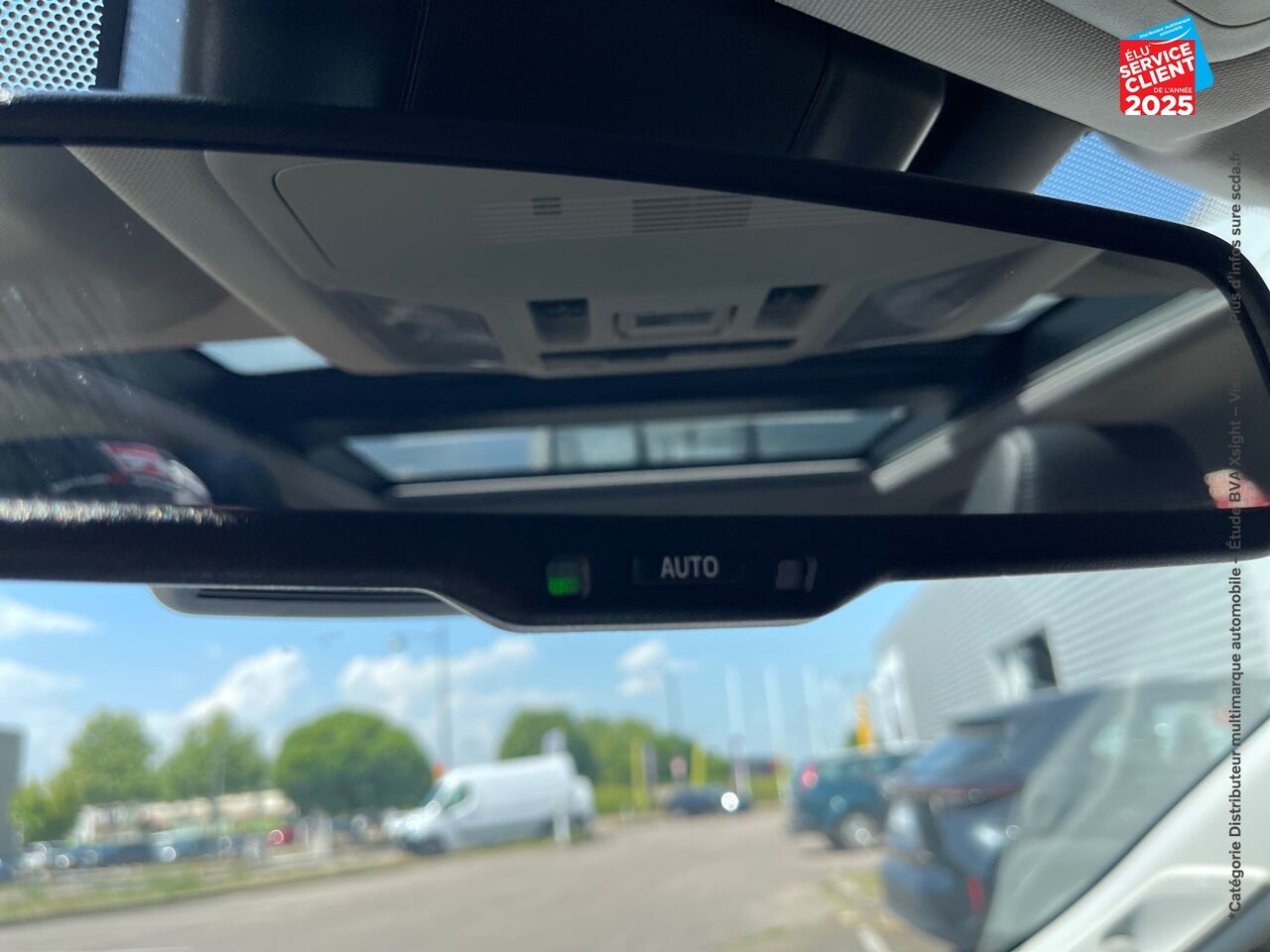 Véhicule d'occasion TOYOTA RAV4 2.5 HYBRIDE 218CH LOUNGE 2WD MY23 chez Toyota Verdun