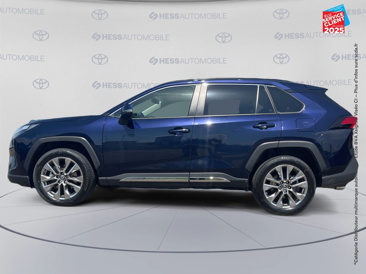 Véhicule d'occasion TOYOTA RAV4 2.5 HYBRIDE 218CH LOUNGE 2WD MY23 chez Toyota Verdun