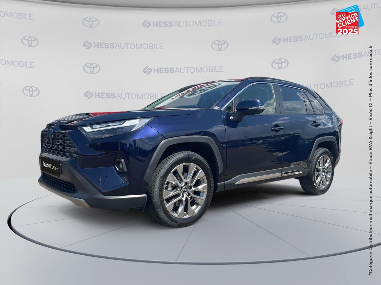 Véhicule d'occasion TOYOTA RAV4 2.5 HYBRIDE 218CH LOUNGE 2WD MY23 chez Toyota Verdun
