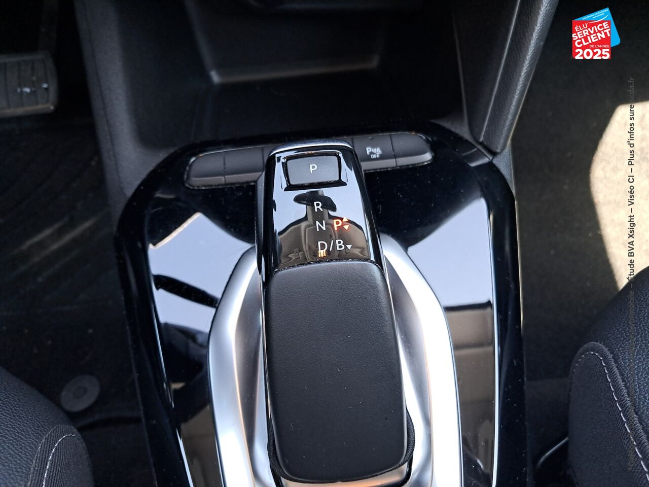 Véhicule d'occasion OPEL CORSA CORSA-E 136CH ELEGANCE chez Opel Nancy