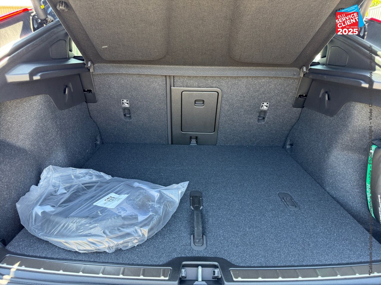 Véhicule d'occasion VOLVO C40 RECHARGE EXTENDED RANGE 252CH ULTIMATE chez Volvo Epernay