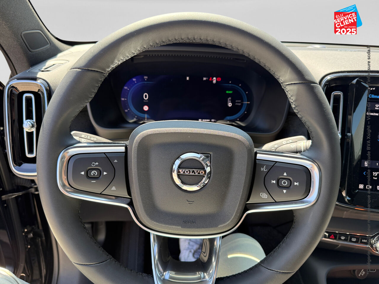 Véhicule d'occasion VOLVO C40 RECHARGE EXTENDED RANGE 252CH ULTIMATE chez Volvo Epernay