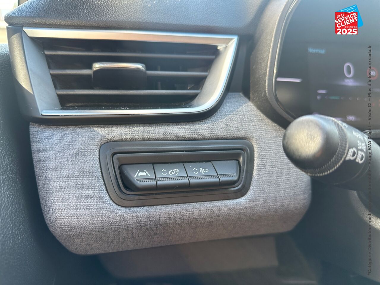 Véhicule d'occasion RENAULT CLIO 1.0 TCE 90CH EVOLUTION GPS chez Peugeot Sedan