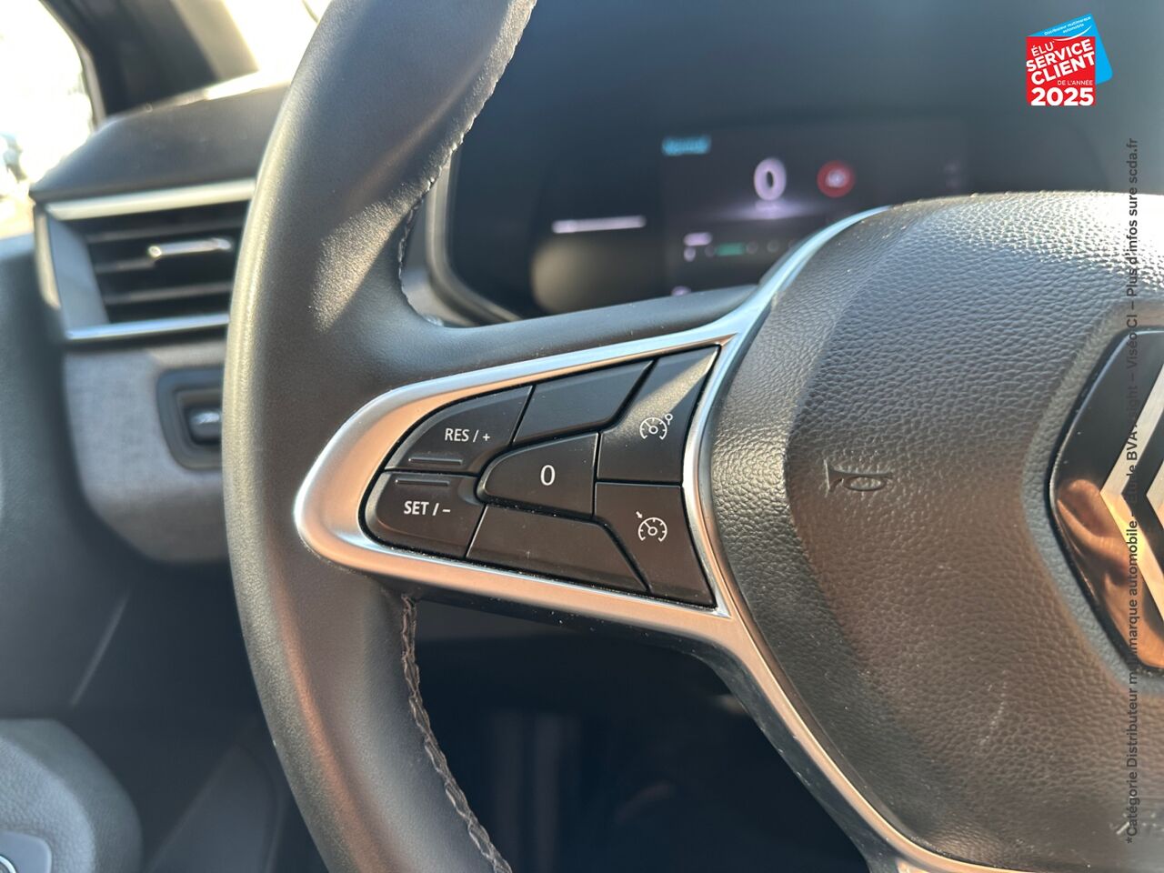 Véhicule d'occasion RENAULT CLIO 1.0 TCE 90CH EVOLUTION GPS chez Peugeot Sedan
