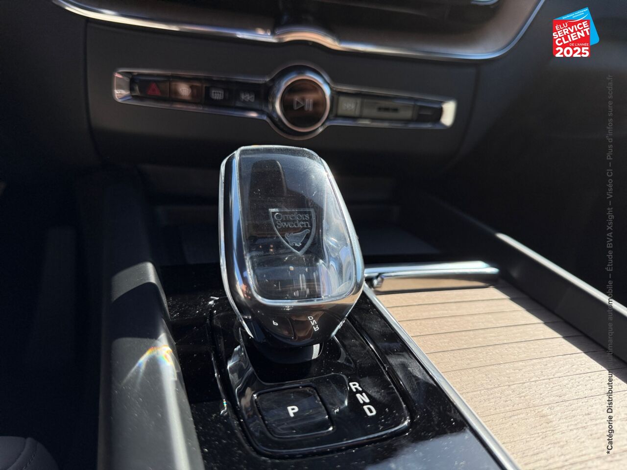 Véhicule d'occasion VOLVO XC60 T6 HYBRIDE RECHARGEABLE 350CH ULTRA STYLE DARK GEARTRONIC 8 AWD chez Volvo Epernay