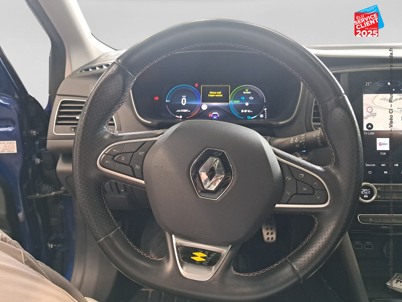Véhicule d'occasion RENAULT MEGANE 1.6 E-TECH PLUG-IN 160CH RS LINE -21N TOUVRANT SIEGES CHAUF GPS BOSE chez Renault Montbéliard