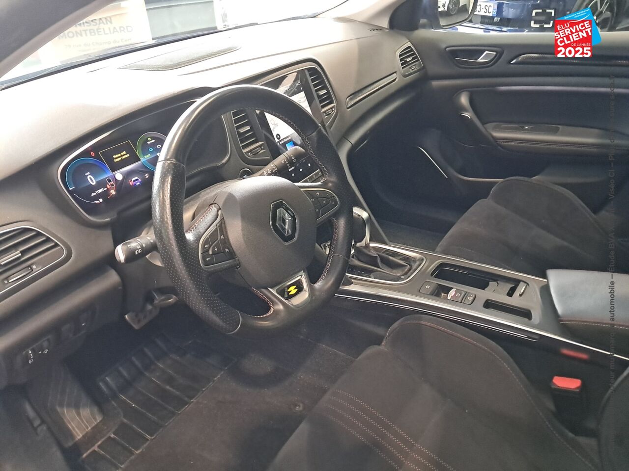 Véhicule d'occasion RENAULT MEGANE 1.6 E-TECH PLUG-IN 160CH RS LINE -21N TOUVRANT SIEGES CHAUF GPS BOSE chez Renault Montbéliard