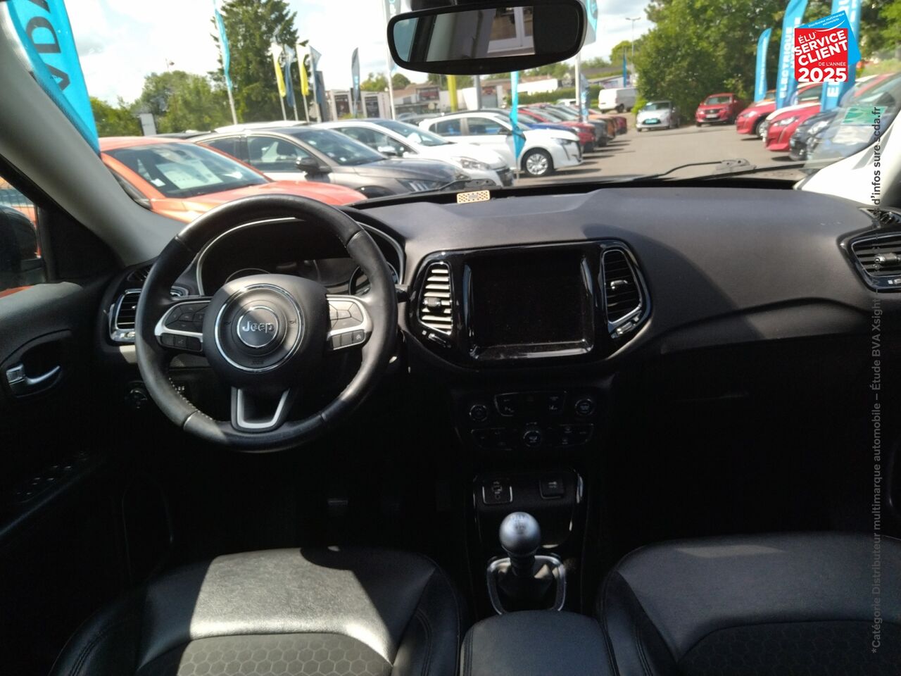Véhicule d'occasion JEEP COMPASS 1.4 MULTIAIR II 140CH BROOKLYN EDITION 4X2 GPS CAMERA ATTELAGE chez Peugeot Charleville