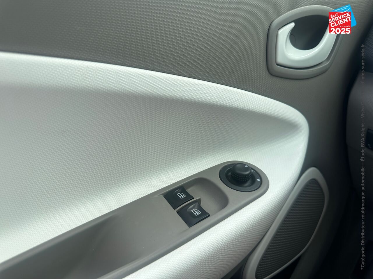 Véhicule d'occasion RENAULT ZOE LIFE CHARGE NORMALE R90 MY19 chez Renault Sélestat