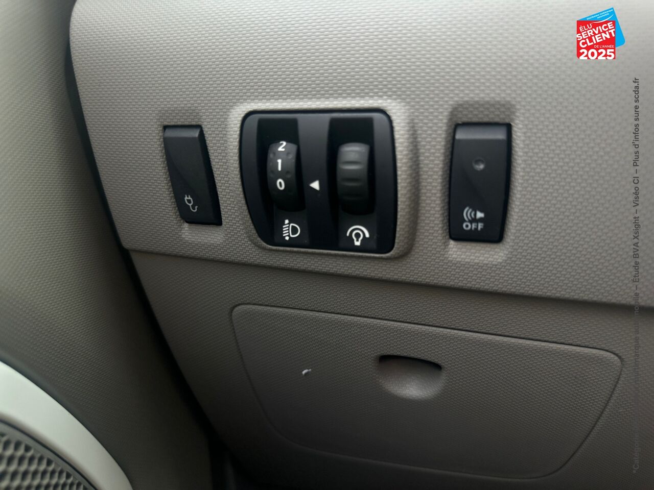 Véhicule d'occasion RENAULT ZOE LIFE CHARGE NORMALE R90 MY19 chez Renault Sélestat