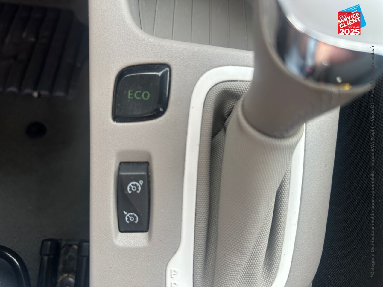 Véhicule d'occasion RENAULT ZOE LIFE CHARGE NORMALE R90 MY19 chez Renault Sélestat