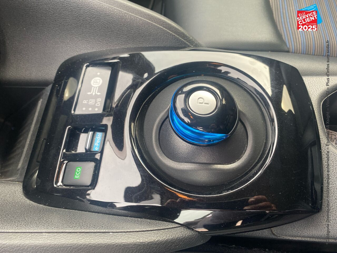 Véhicule d'occasion NISSAN LEAF 217CH E+ 62KWH N-CONNECTA 22 SIEGES CHAUF GPS chez Nissan Dijon
