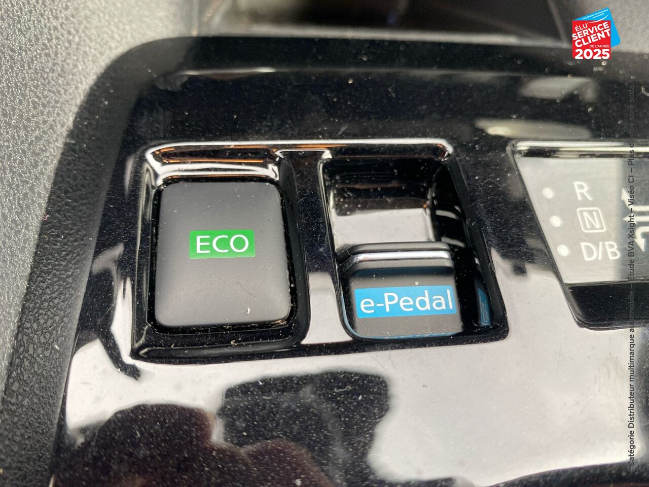 Véhicule d'occasion NISSAN LEAF 217CH E+ 62KWH N-CONNECTA 22 SIEGES CHAUF GPS chez Nissan Dijon