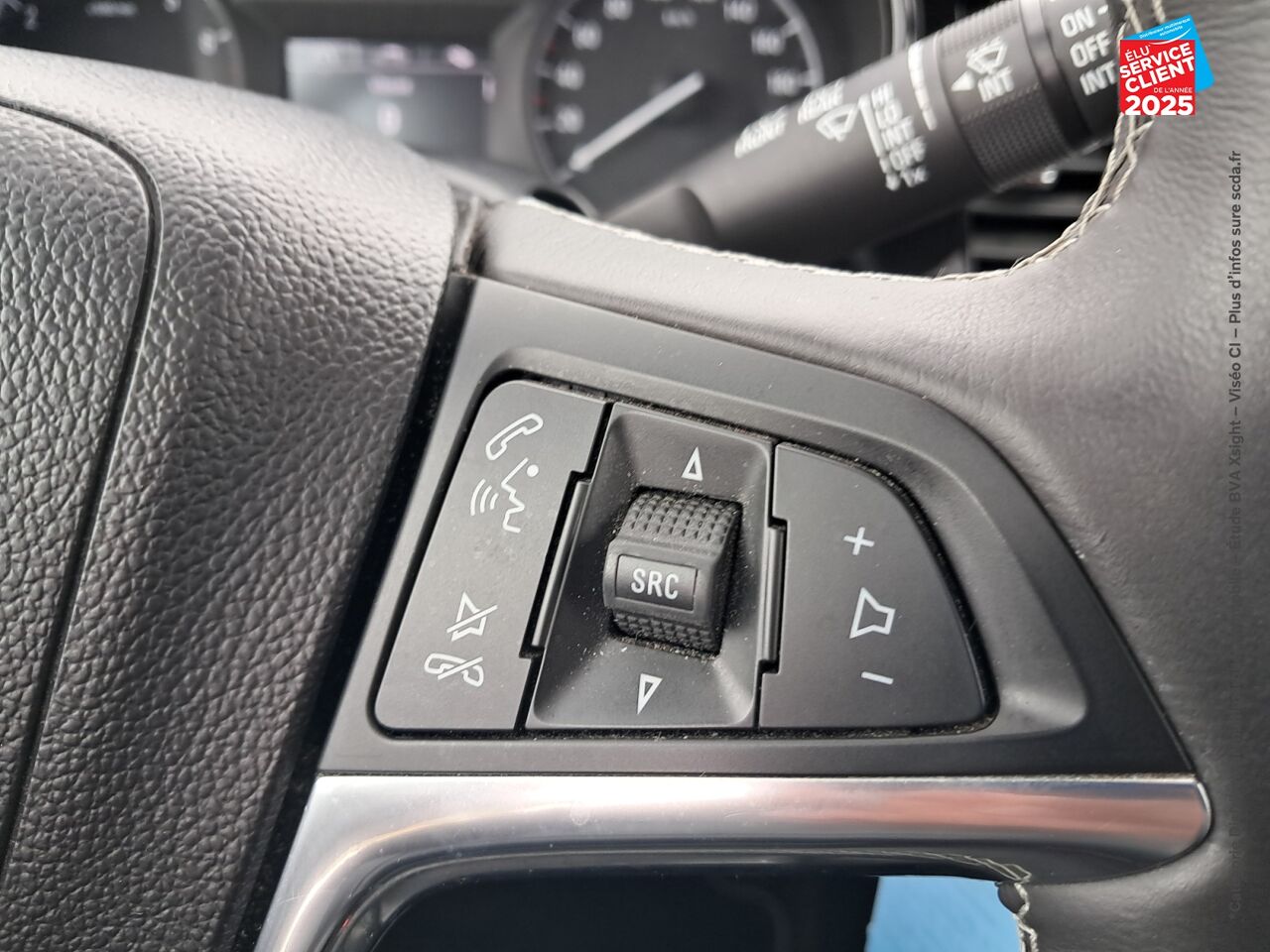 Véhicule d'occasion OPEL MOKKA X 1.4 TURBO 140 ELITE 4X2 EURO6D-T TPANO SIEGES CHAUF/CUIR CAMERA ATTELAGE BOSE chez Opel Dijon