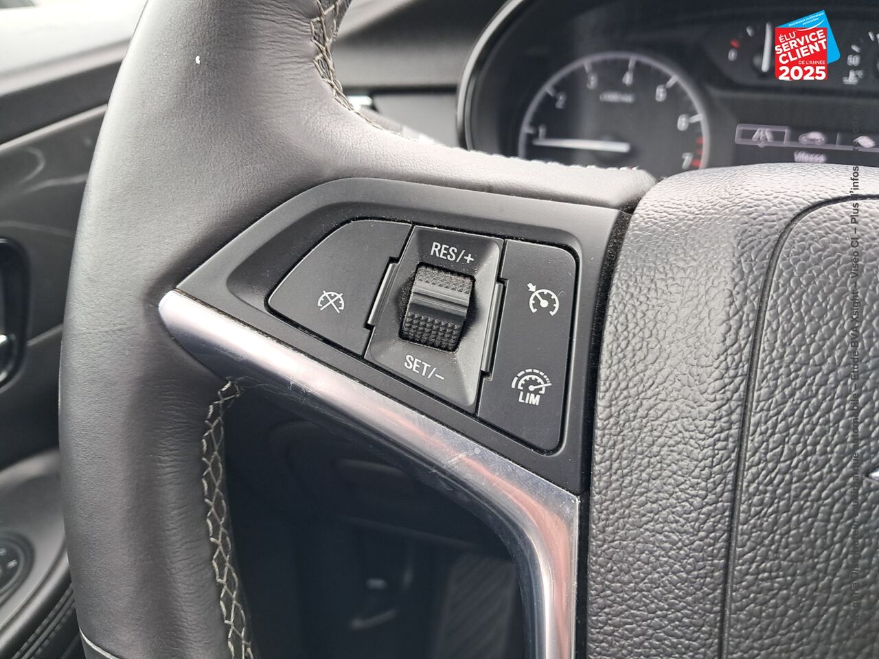 Véhicule d'occasion OPEL MOKKA X 1.4 TURBO 140 ELITE 4X2 EURO6D-T TPANO SIEGES CHAUF/CUIR CAMERA ATTELAGE BOSE chez Opel Dijon