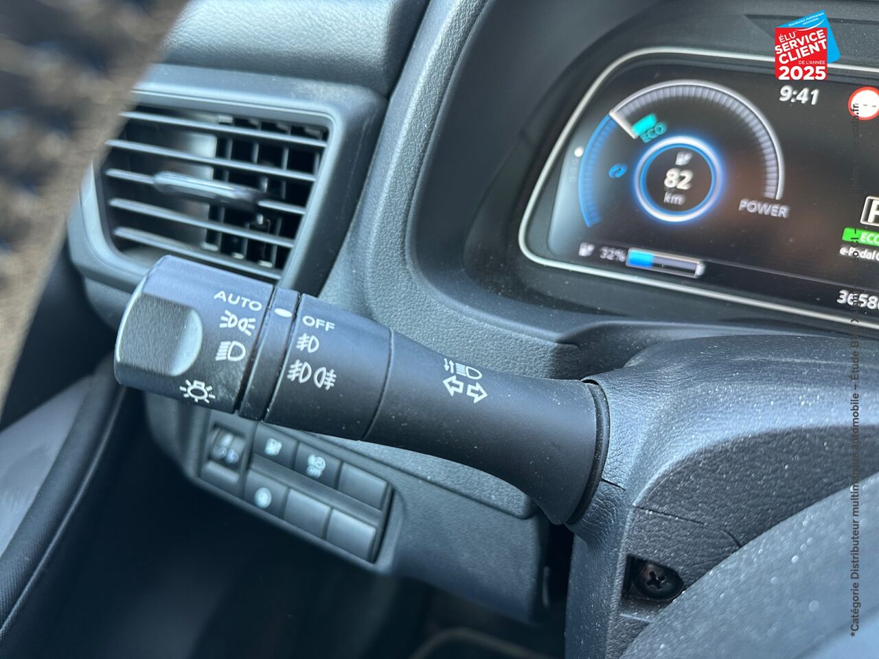 Véhicule d'occasion NISSAN LEAF 150CH 40KWH ACENTA 22 chez Nissan Montbéliard