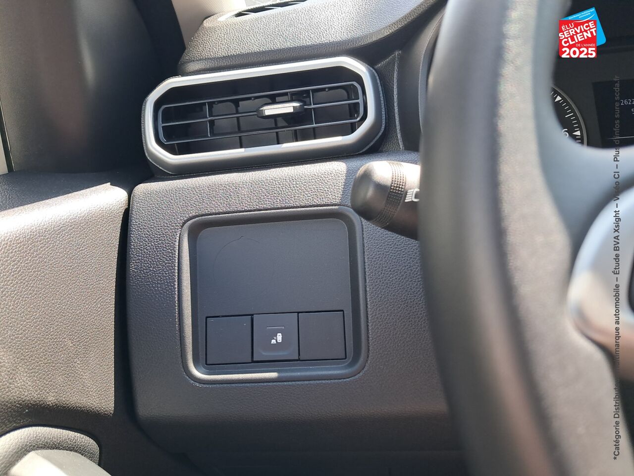 Véhicule d'occasion DACIA DUSTER 1.5 BLUE DCI 115CH JOURNEY 4X2 chez Renault Colmar