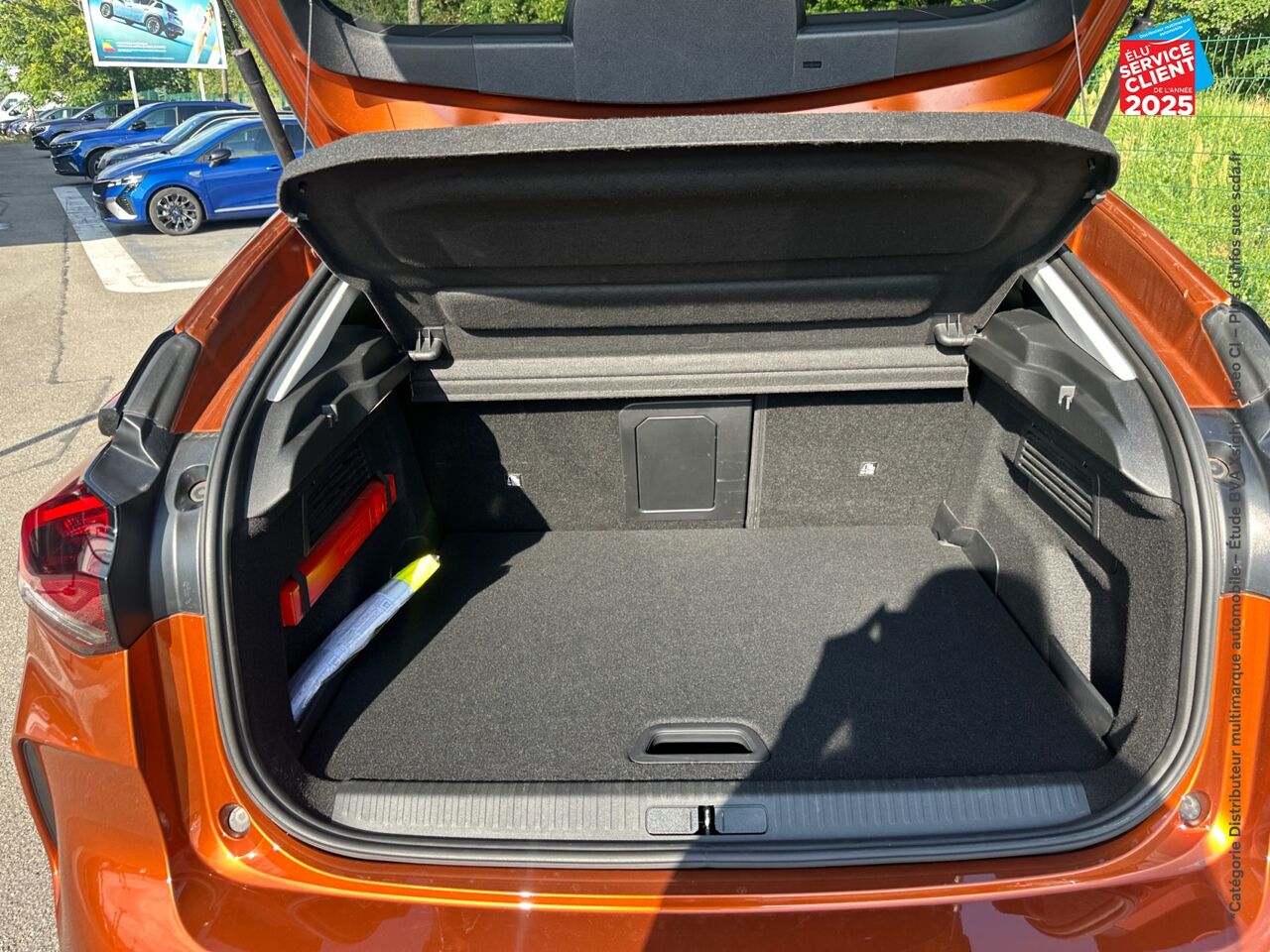 Véhicule d'occasion CITROEN C4 BLUEHDI 130CH S/S SHINE PACK EAT8 CAMERA HUD chez Hyundai Mulhouse