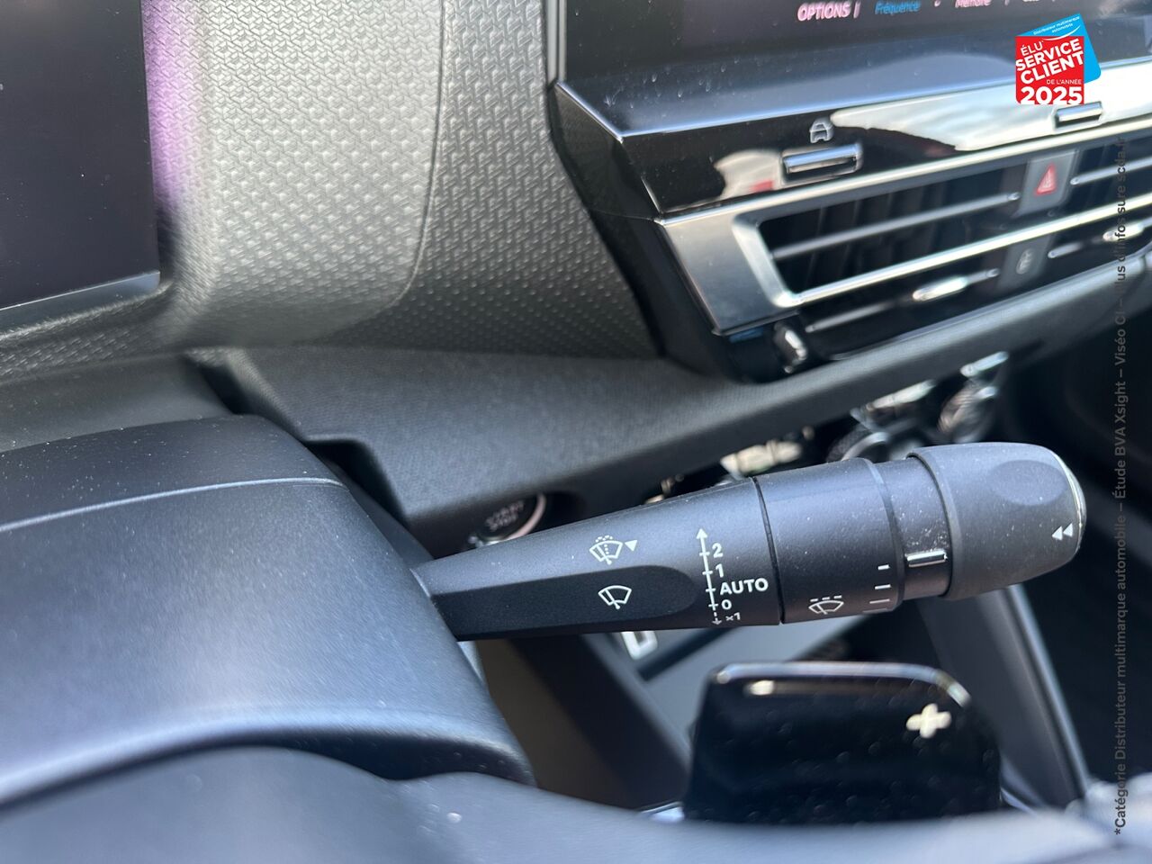 Véhicule d'occasion CITROEN C4 BLUEHDI 130CH S/S SHINE PACK EAT8 CAMERA HUD chez Hyundai Mulhouse