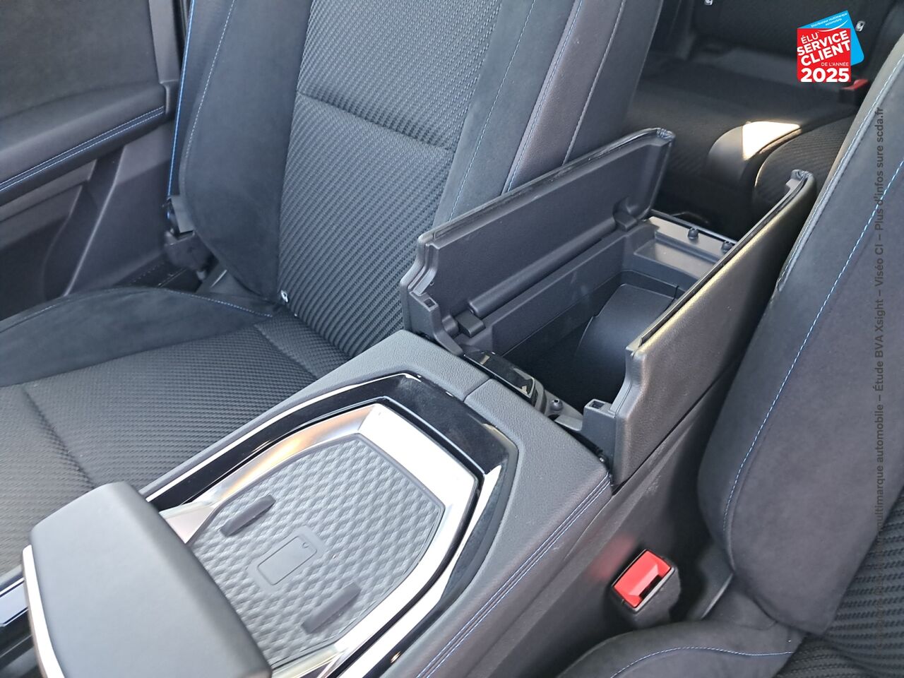 Véhicule d'occasion RENAULT ESPACE 1.2 E-TECH FULL HYBRID 200CH ESPRIT ALPINE GPS CAMERA chez Renault Colmar