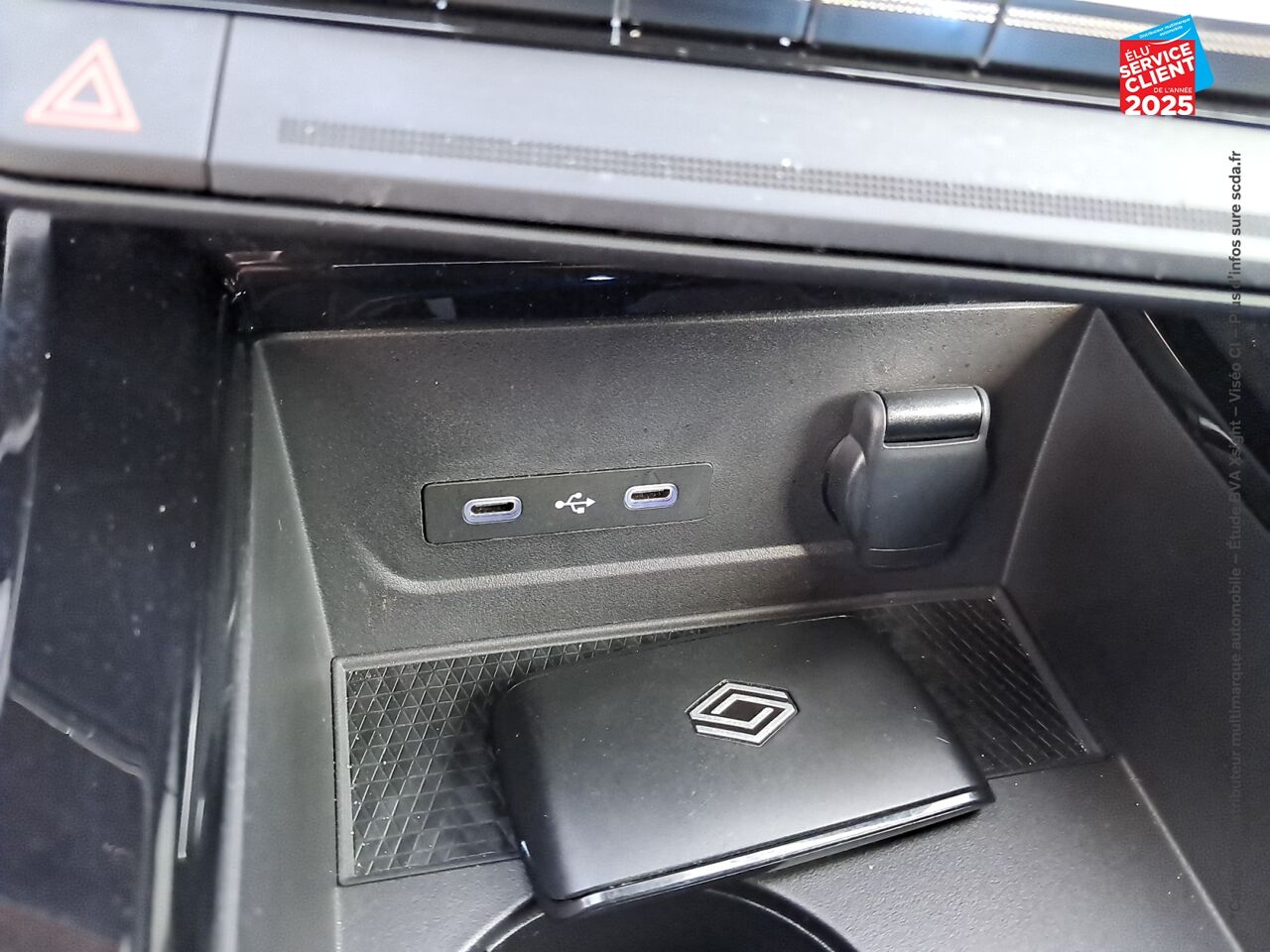 Véhicule d'occasion RENAULT ESPACE 1.2 E-TECH FULL HYBRID 200CH ESPRIT ALPINE GPS CAMERA chez Renault Colmar