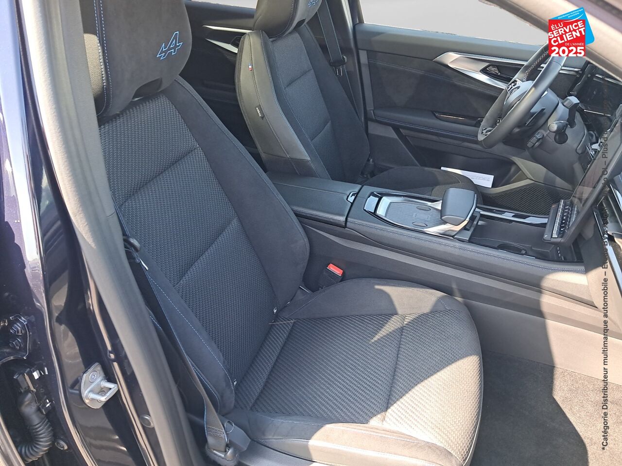 Véhicule d'occasion RENAULT ESPACE 1.2 E-TECH FULL HYBRID 200CH ESPRIT ALPINE GPS CAMERA chez Renault Colmar