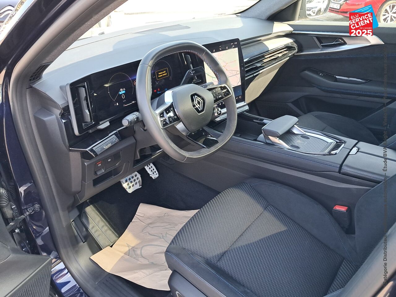 Véhicule d'occasion RENAULT ESPACE 1.2 E-TECH FULL HYBRID 200CH ESPRIT ALPINE GPS CAMERA chez Renault Colmar