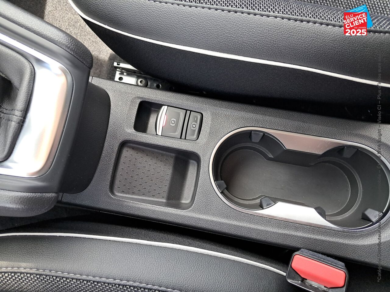 Véhicule d'occasion RENAULT CAPTUR 1.0 TCE 90CH TECHNO GPS CAMERA chez Hyundai Epernay