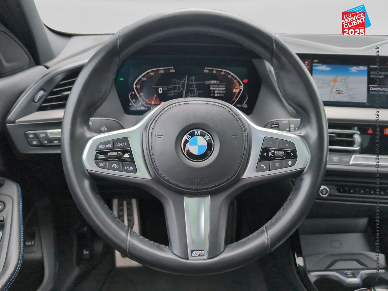 Véhicule d'occasion BMW SERIE 1 118IA 136CH M SPORT DKG7 SIEGES CHAUF/CUIR GPS CAMERA CARPLAY chez Land Rover Strasbourg