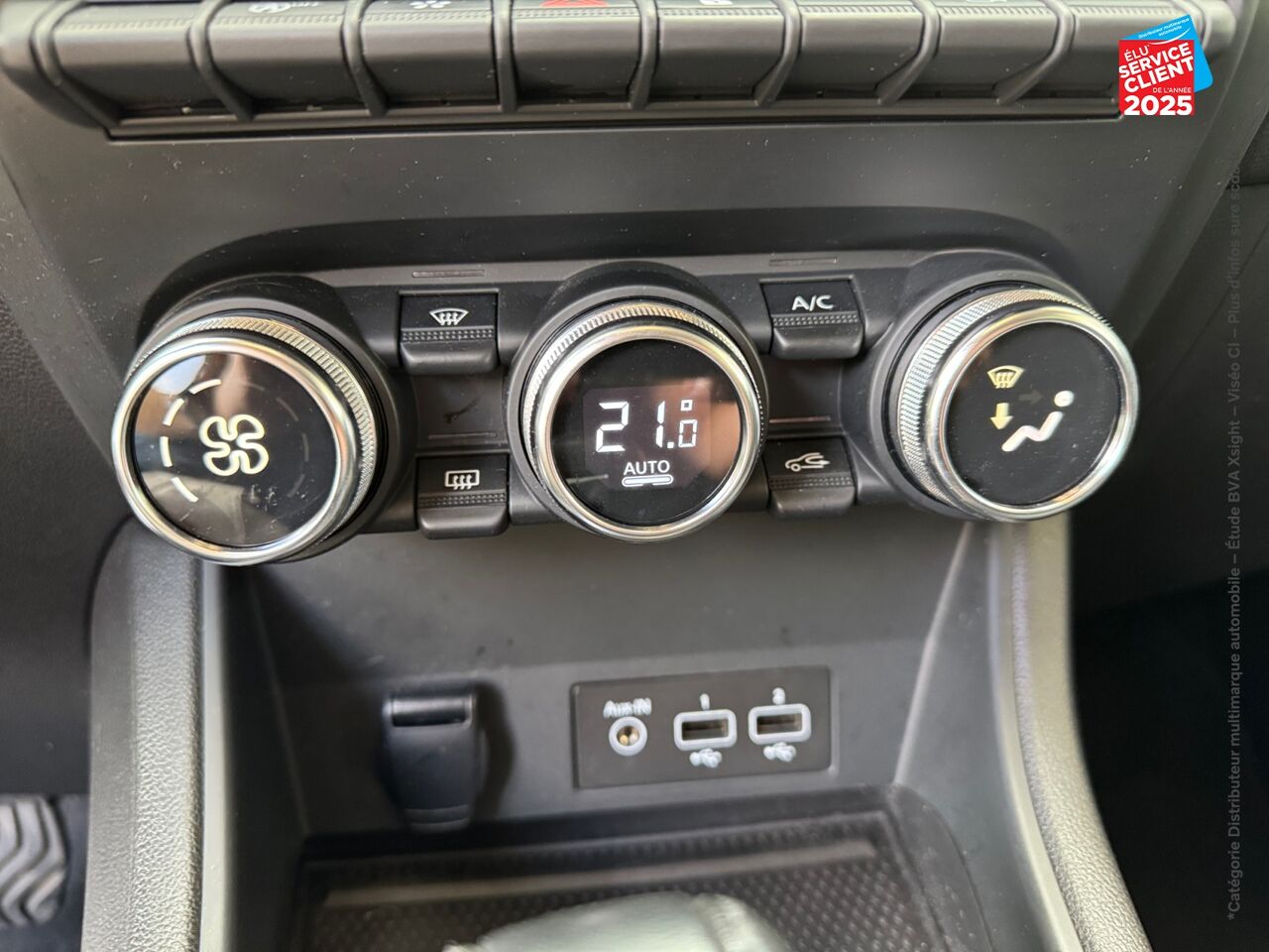 Véhicule d'occasion RENAULT CAPTUR 1.3 TCE 140CH FAP INTENS EDC -21 GPS CAMERA chez Renault Sélestat
