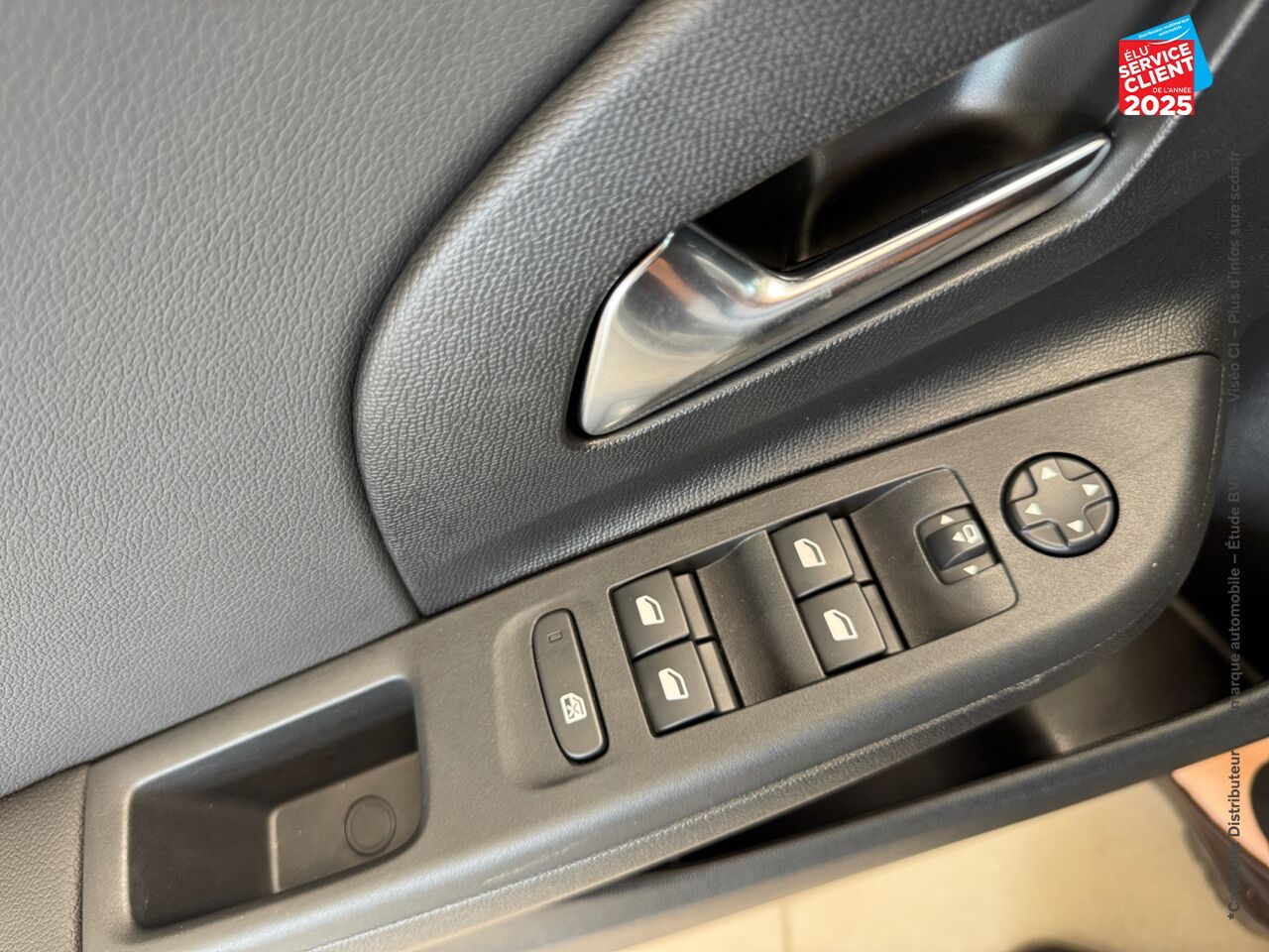 Véhicule d'occasion OPEL CORSA ELECTRIC 136CH BUSINESS chez Renault Colmar