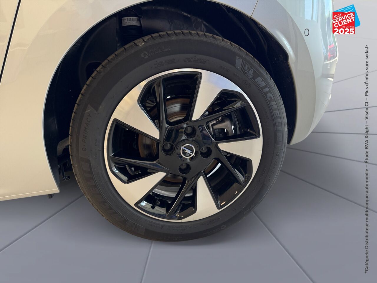 Véhicule d'occasion OPEL CORSA ELECTRIC 136CH BUSINESS chez Renault Colmar