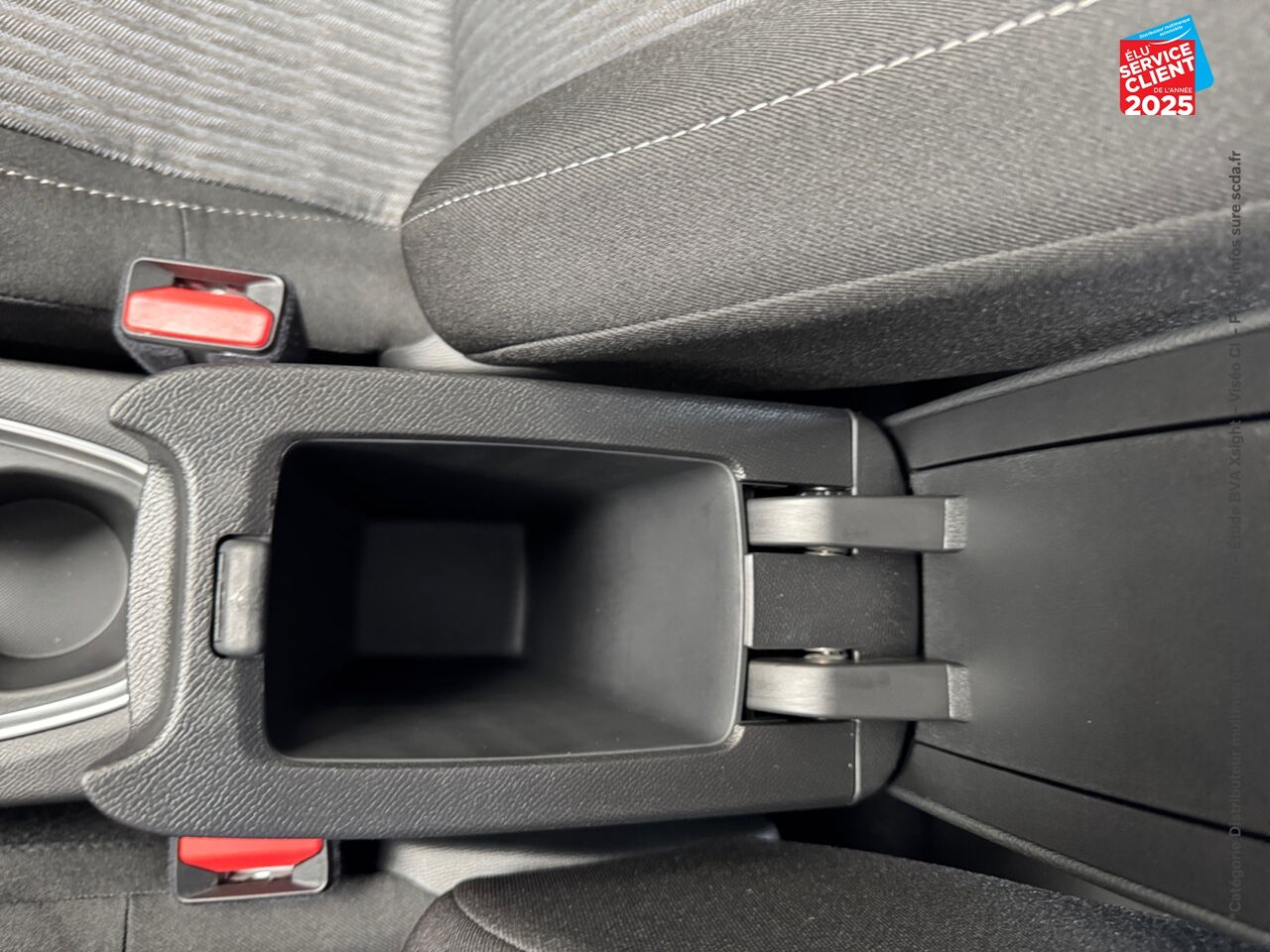 Véhicule d'occasion OPEL CORSA ELECTRIC 136CH BUSINESS chez Renault Colmar