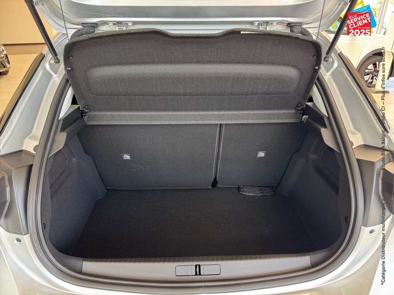 Véhicule d'occasion OPEL CORSA ELECTRIC 136CH BUSINESS chez Renault Colmar