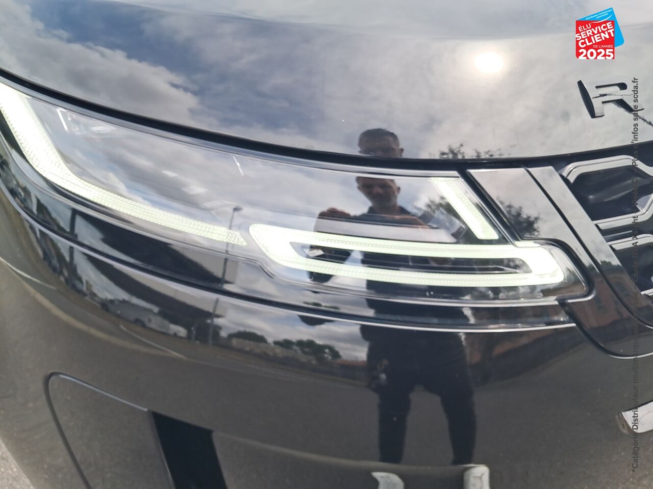 Véhicule d'occasion LAND-ROVER RANGE ROVER EVOQUE 1.5 P300E 309CH BRONZE COLLECTION AWD BVA MARK III TPANO SIEGES CHAUF/CUIR GPS chez BMW Pontarlier