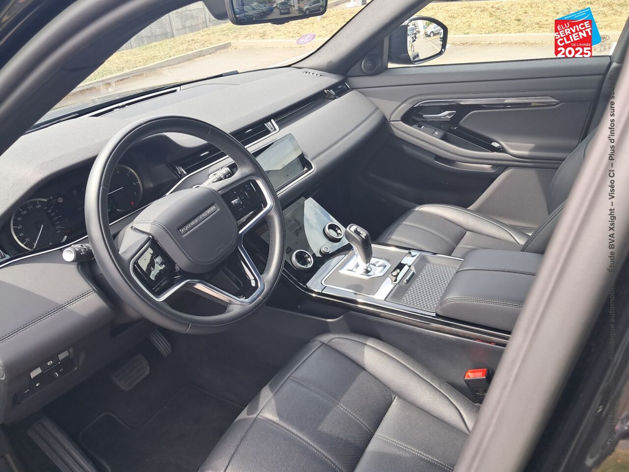 Véhicule d'occasion LAND-ROVER RANGE ROVER EVOQUE 1.5 P300E 309CH BRONZE COLLECTION AWD BVA MARK III TPANO SIEGES CHAUF/CUIR GPS chez BMW Pontarlier