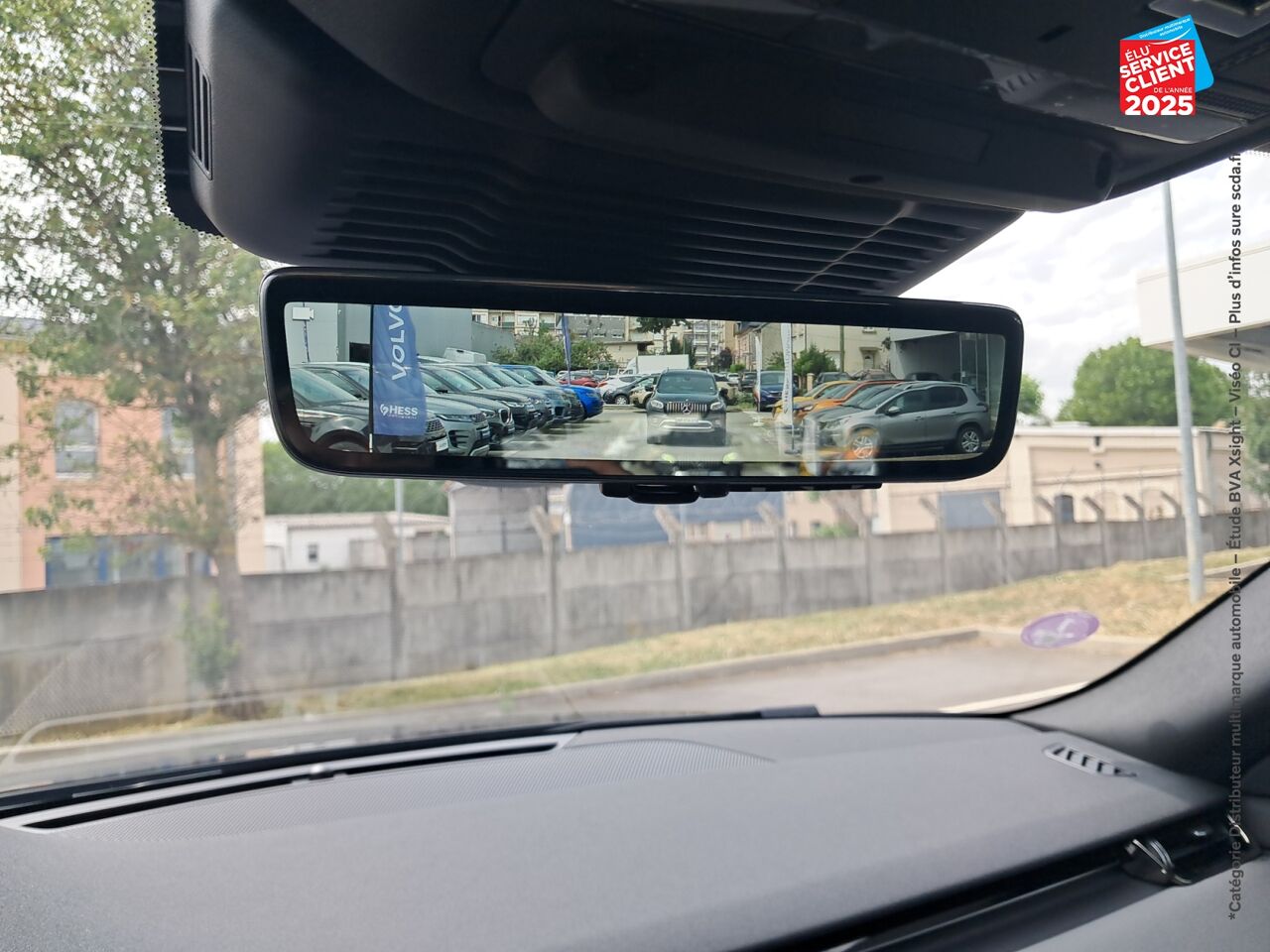 Véhicule d'occasion LAND-ROVER RANGE ROVER EVOQUE 1.5 P300E 309CH BRONZE COLLECTION AWD BVA MARK III TPANO SIEGES CHAUF/CUIR GPS chez BMW Pontarlier