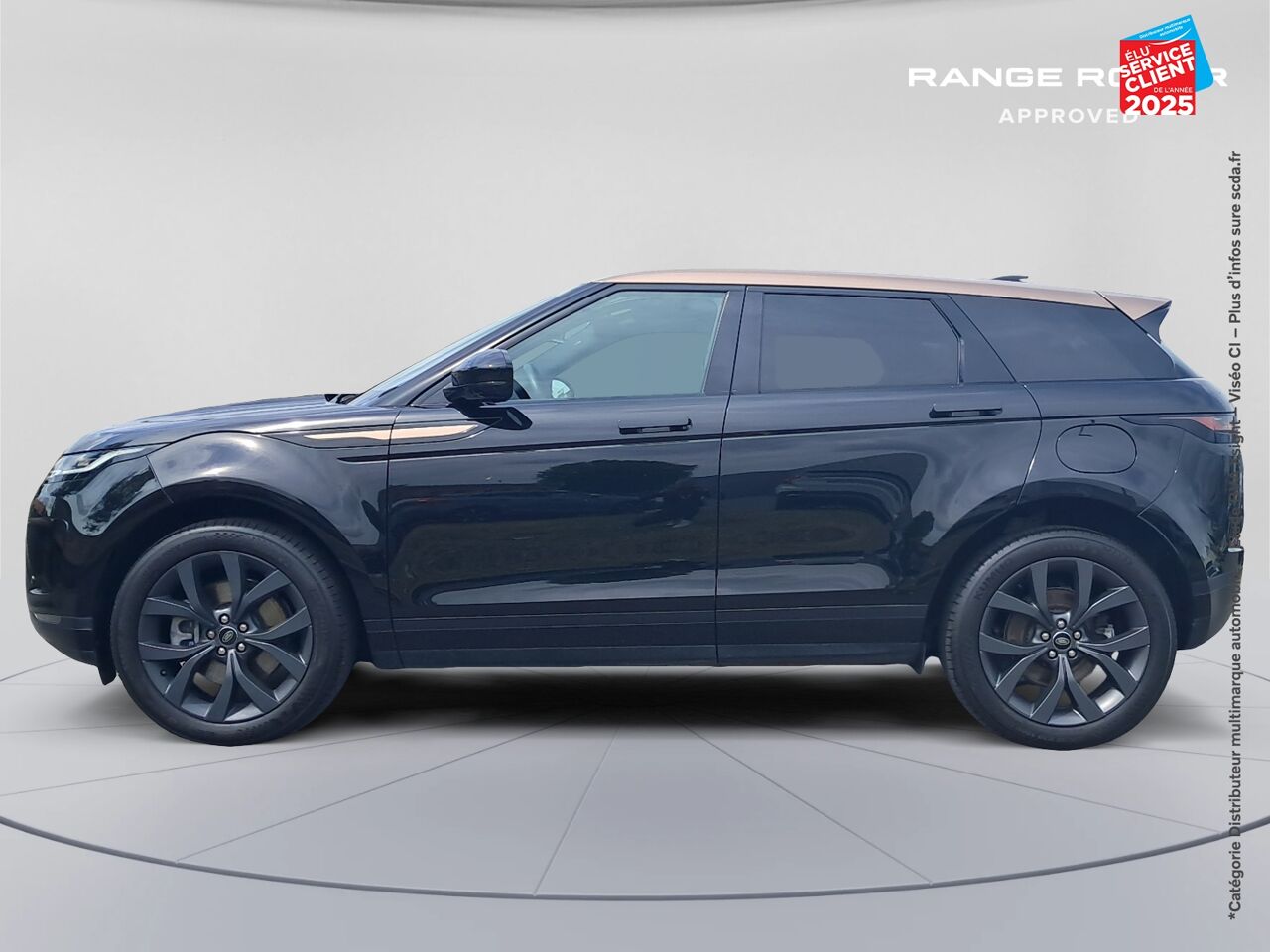 Véhicule d'occasion LAND-ROVER RANGE ROVER EVOQUE 1.5 P300E 309CH BRONZE COLLECTION AWD BVA MARK III TPANO SIEGES CHAUF/CUIR GPS chez BMW Pontarlier
