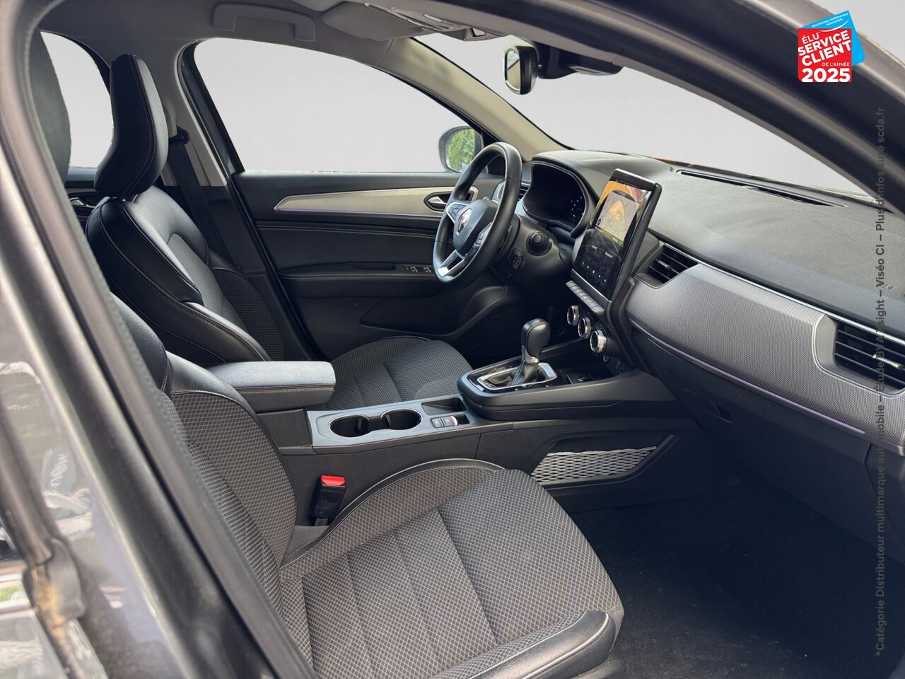 Véhicule d'occasion RENAULT ARKANA 1.3 TCE MILD HYBRID 140CH TECHNO EDC -22 GPS chez Fiat Mulhouse