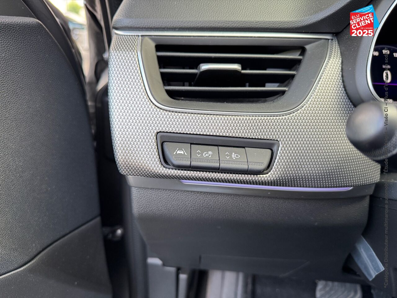 Véhicule d'occasion RENAULT ARKANA 1.3 TCE MILD HYBRID 140CH TECHNO EDC -22 GPS chez Fiat Mulhouse