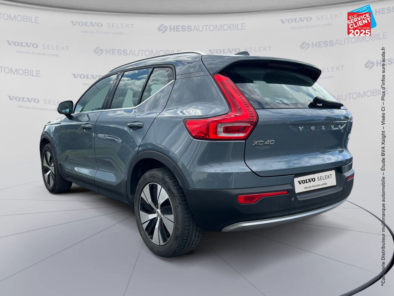 Véhicule d'occasion VOLVO XC40 T4 RECHARGE 129 + 82CH INSCRIPTION BUSINESS DCT 7 GPS CAMERA CARPLAY chez Renault Sélestat