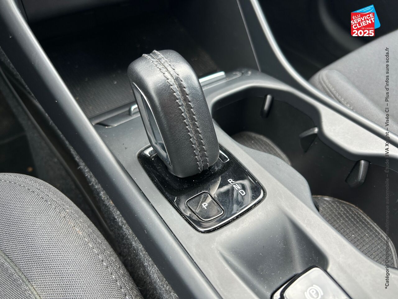 Véhicule d'occasion VOLVO XC40 T4 RECHARGE 129 + 82CH INSCRIPTION BUSINESS DCT 7 GPS CAMERA CARPLAY chez Renault Sélestat