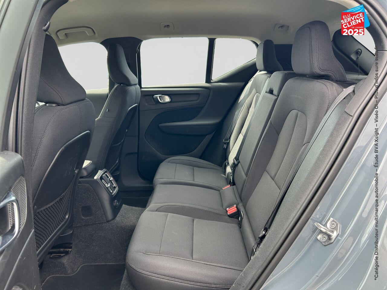 Véhicule d'occasion VOLVO XC40 T4 RECHARGE 129 + 82CH INSCRIPTION BUSINESS DCT 7 GPS CAMERA CARPLAY chez Renault Sélestat