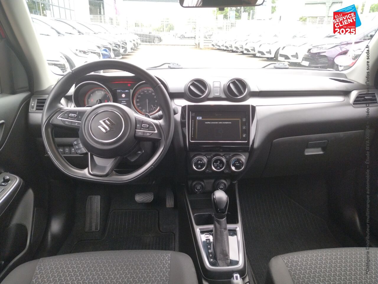Véhicule d'occasion SUZUKI SWIFT 1.2 DUALJET HYBRID 83CH PACK AUTO chez Opel Metz