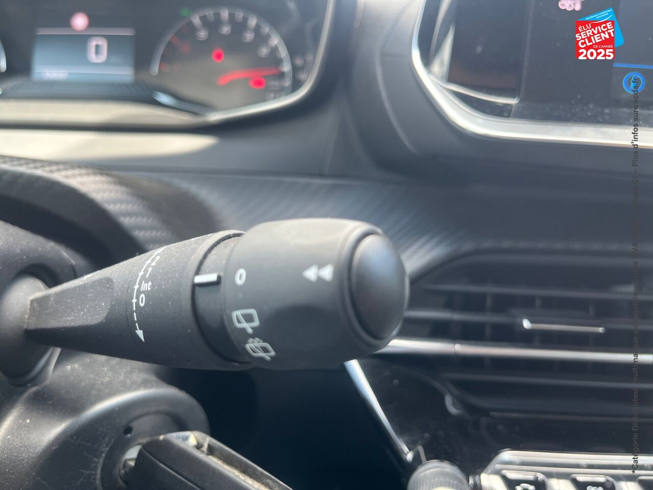 Véhicule d'occasion PEUGEOT 208 1.2 PURETECH 100CH SS STYLE chez Renault Sélestat