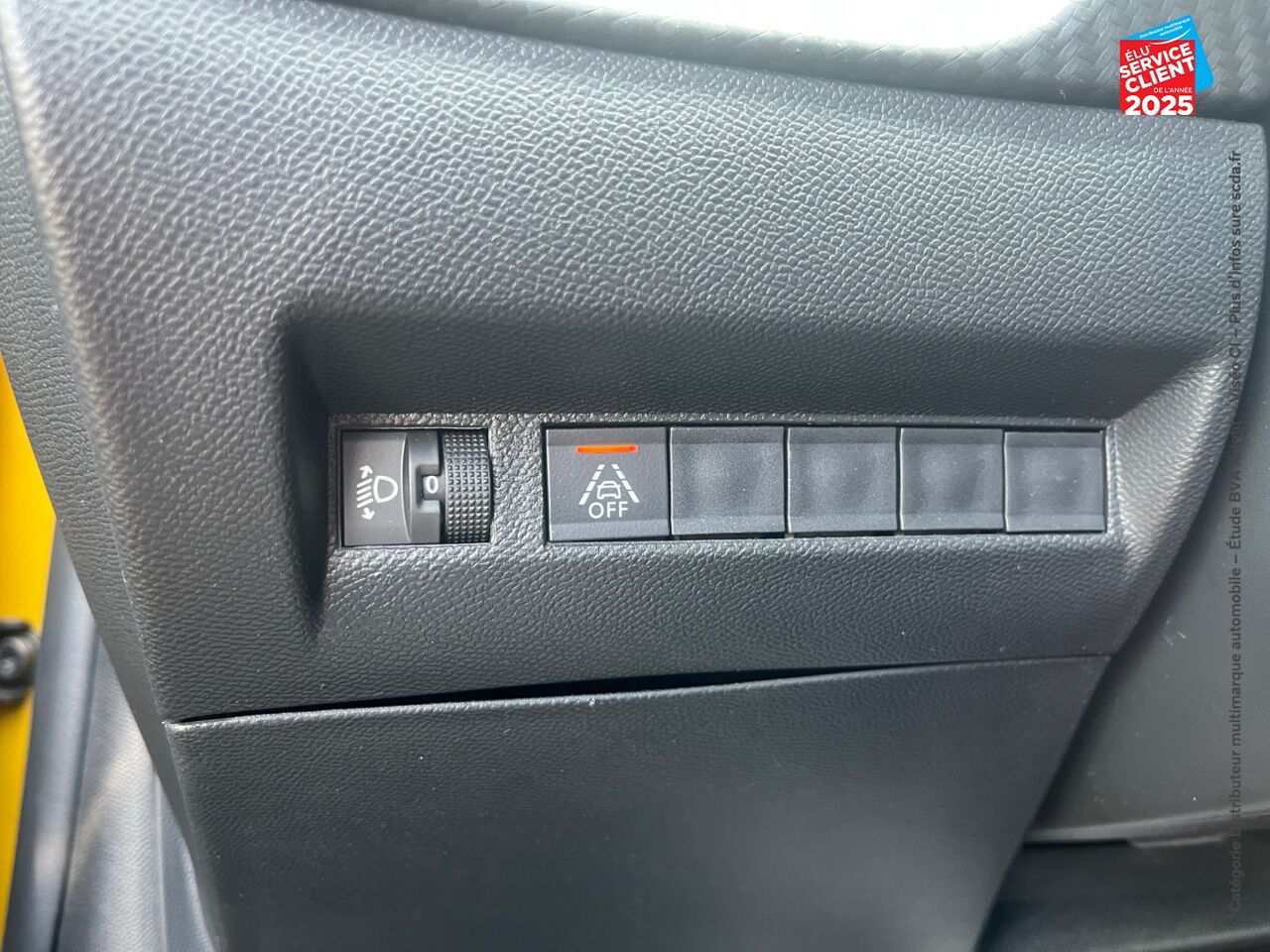 Véhicule d'occasion PEUGEOT 208 1.2 PURETECH 100CH SS STYLE chez Renault Sélestat