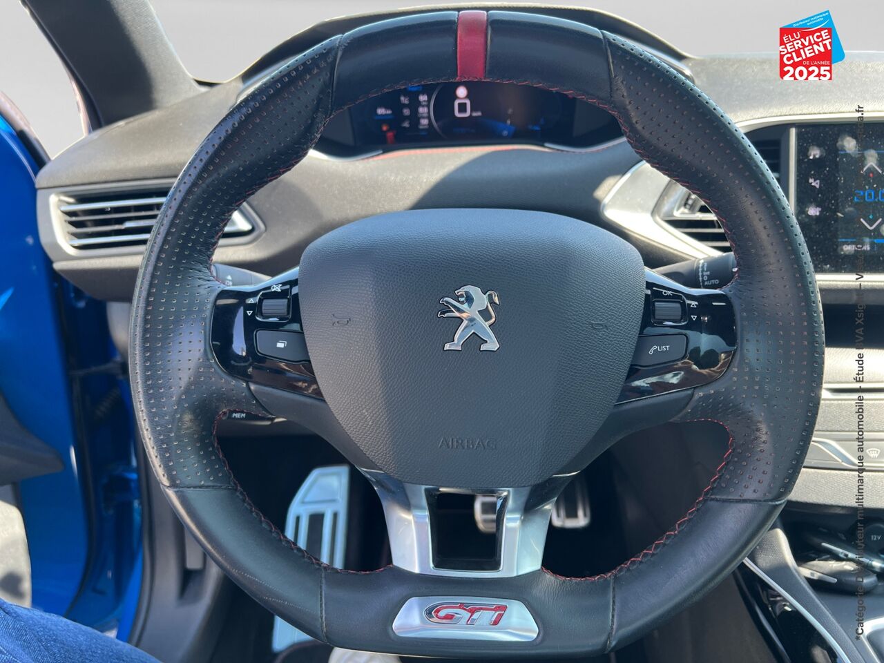 Véhicule d'occasion PEUGEOT 308 1.6 PURETECH 263CH E6.2 EVAP S/S GTI TPANO SIEGES CHAUF GPS CARPLAY chez Renault Montbéliard
