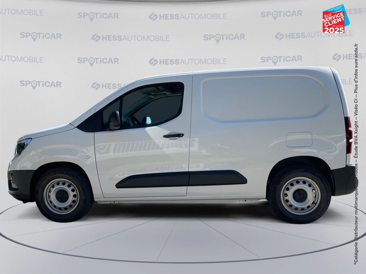 Véhicule d'occasion OPEL COMBO CARGO M 800KG ELECTRIQUE 136CH BATTERIE 54 KWH chez Opel Dijon