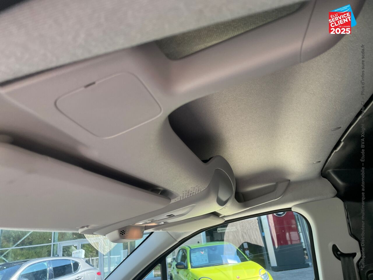 Véhicule d'occasion OPEL COMBO CARGO M 800KG ELECTRIQUE 136CH BATTERIE 54 KWH chez Opel Dijon
