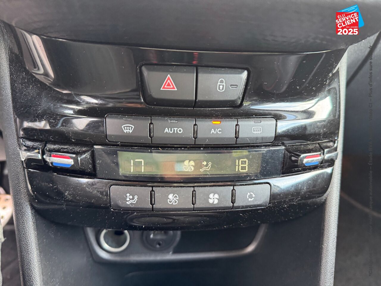 chez Peugeot Charleville